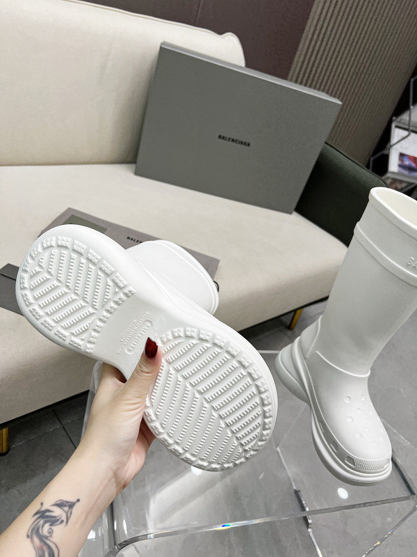 Ba*len*cia*ga x crocs boot white