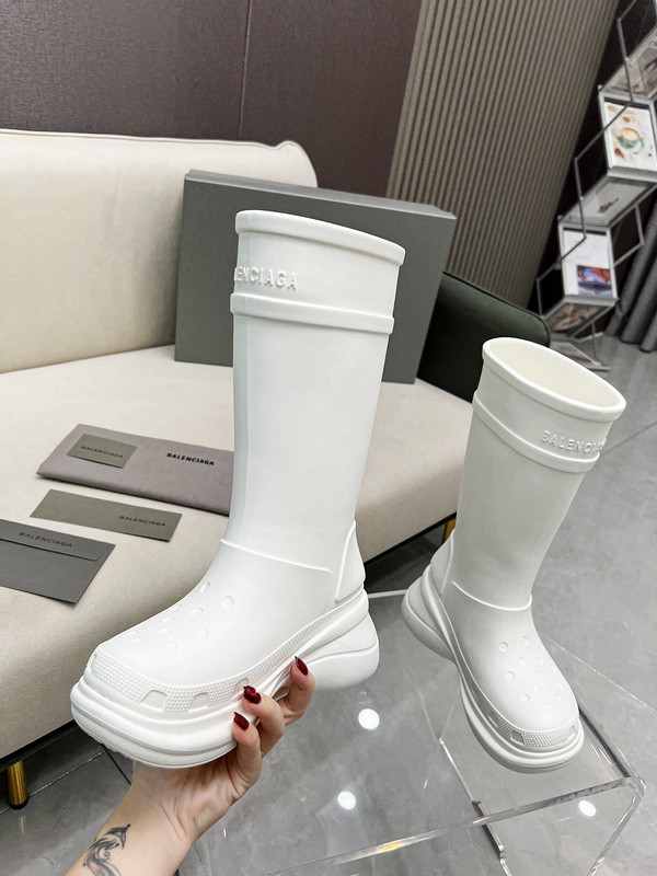 Ba*len*cia*ga x crocs boot white