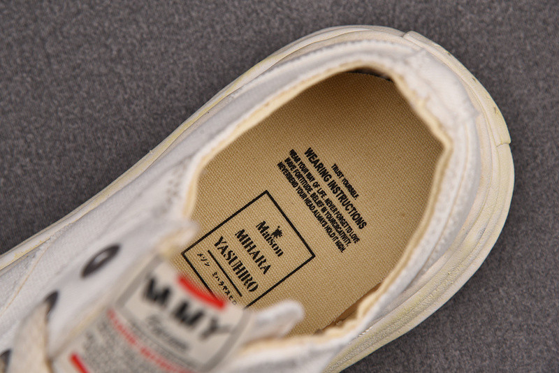 MAISON MIHARA SNEAKERS