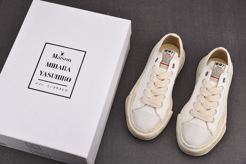 MAISON MIHARA SNEAKERS