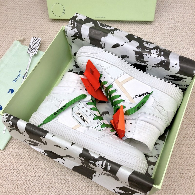 Off-White c/o Virgil Abloh