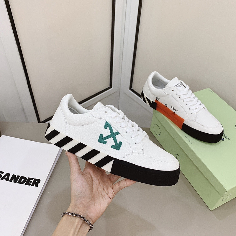 Off-White c/o Virgil Abloh