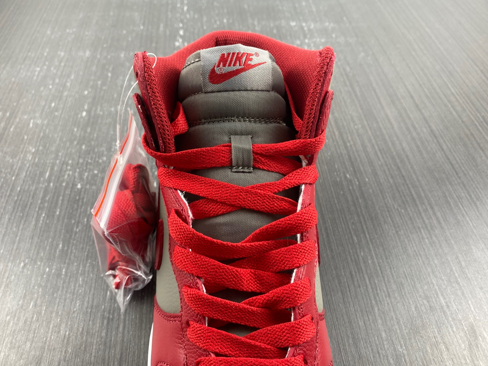 Nike Dunk High UNIV 850477-001
