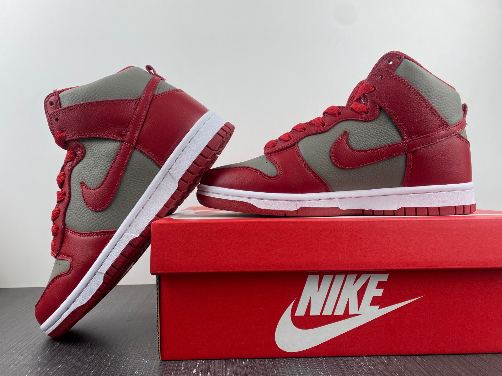 Nike Dunk High UNIV 850477-001