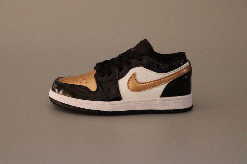 AIR JORDAN 1 KIDS SHOES
