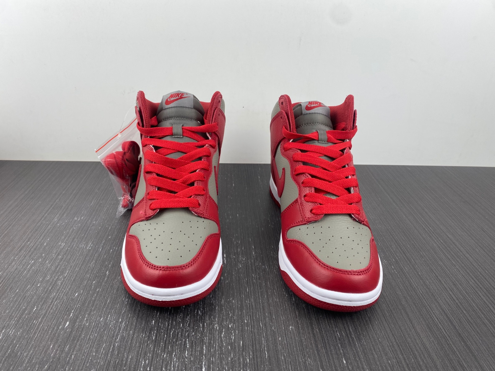 Nike Dunk High UNIV 850477-001