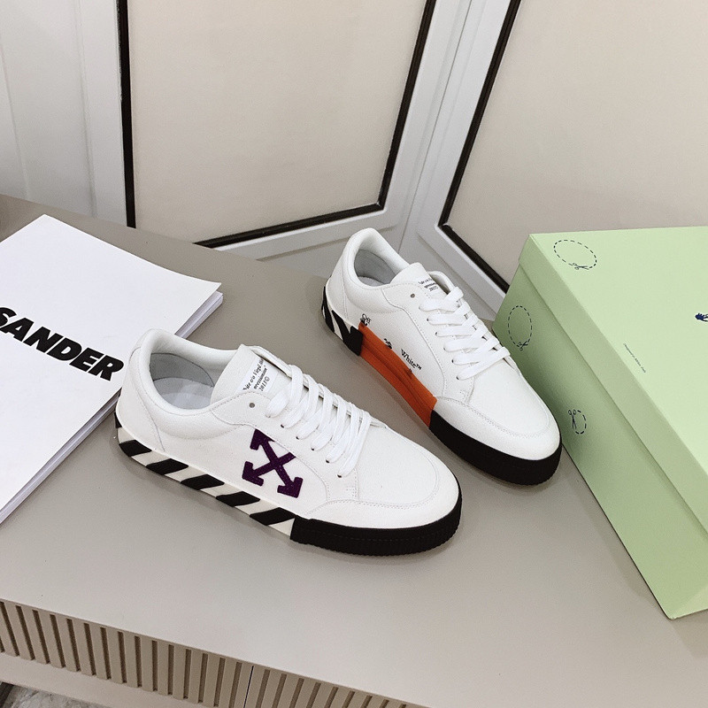 Off-White c/o Virgil Abloh