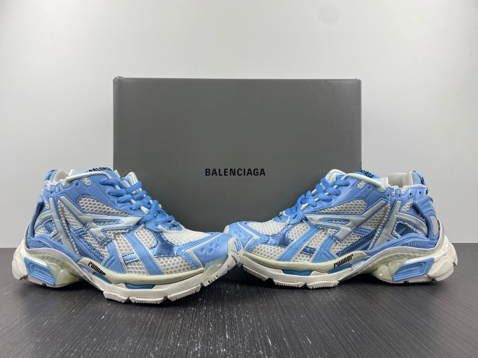 Ba*len*cia*ga runner 677403 w3r82 9744