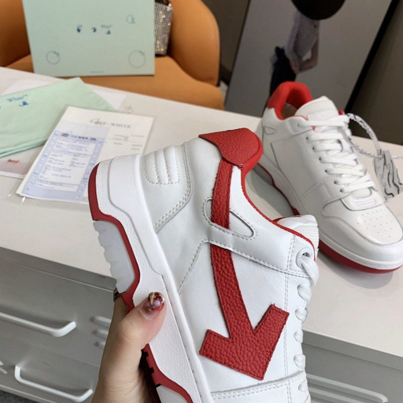 Off-White c/o Virgil Abloh