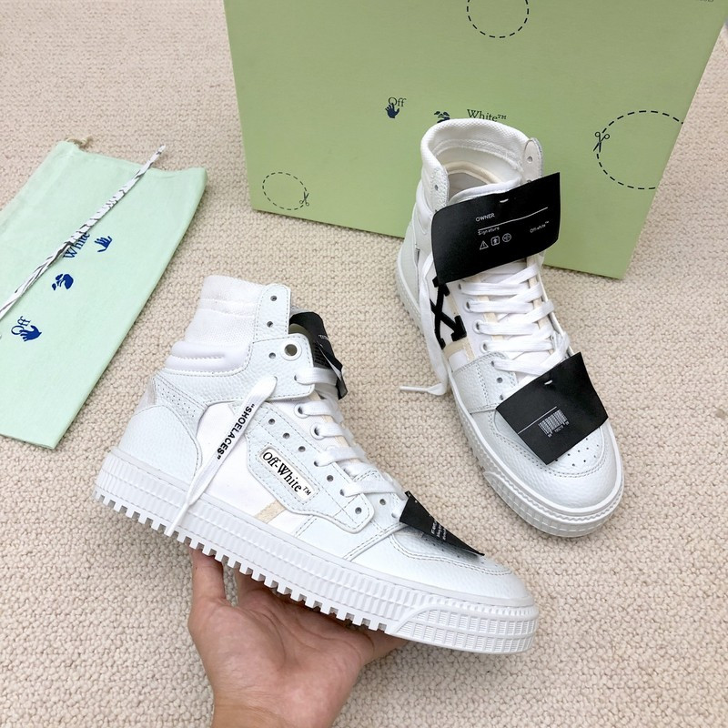 Off-White c/o Virgil Abloh