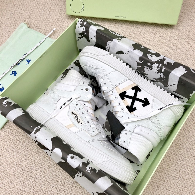 Off-White c/o Virgil Abloh