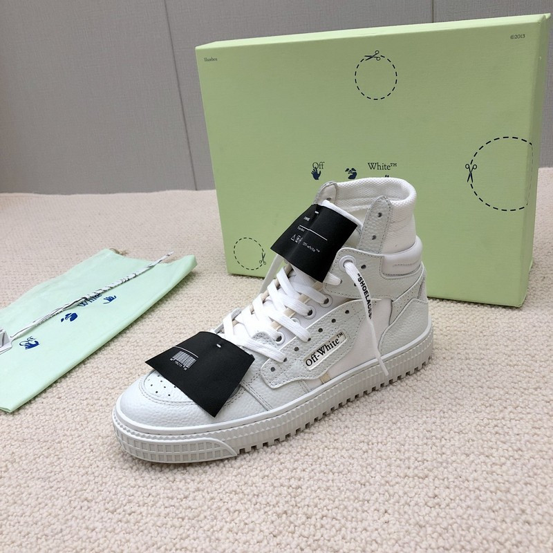 Off-White c/o Virgil Abloh