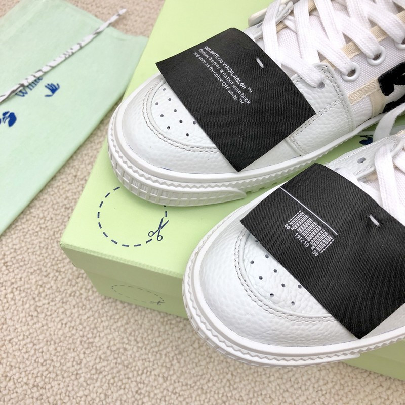 Off-White c/o Virgil Abloh