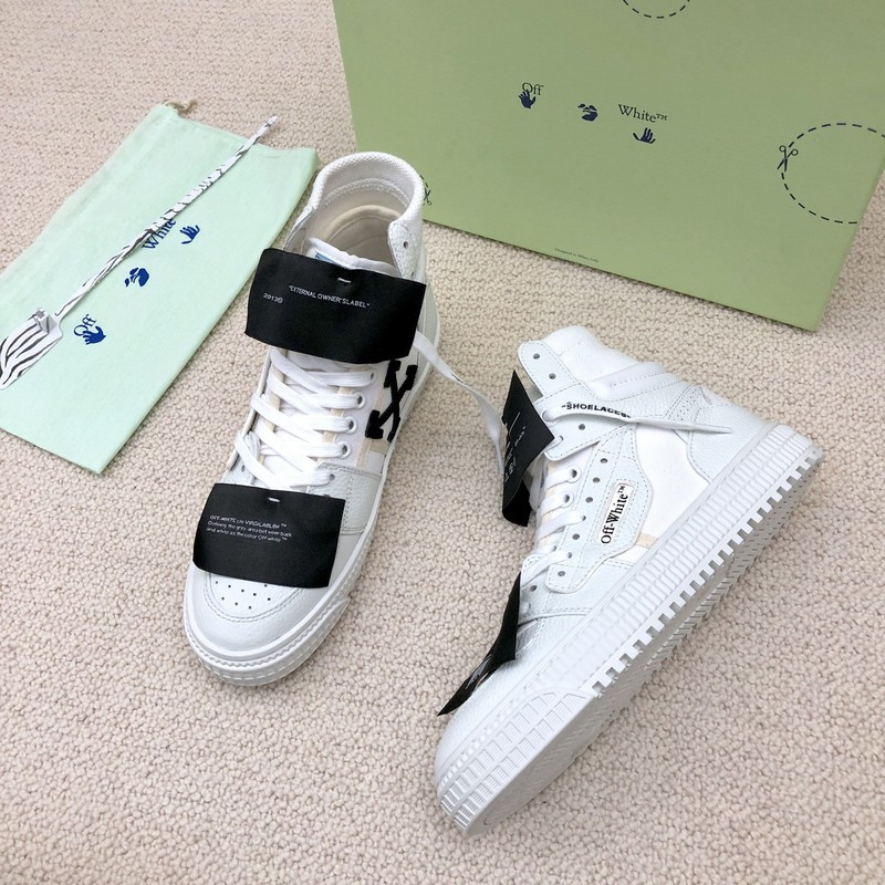 Off-White c/o Virgil Abloh