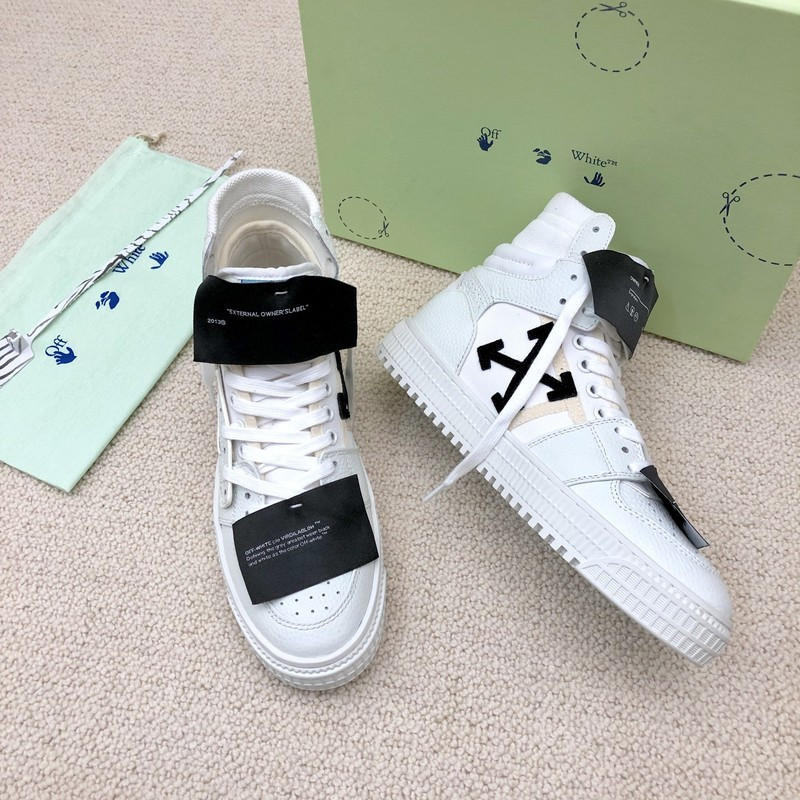 Off-White c/o Virgil Abloh