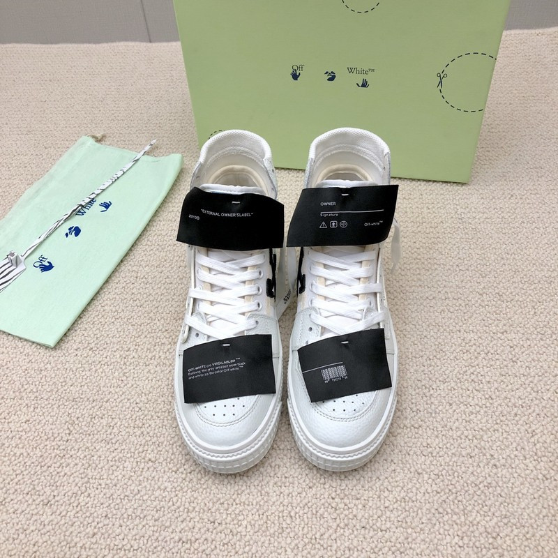 Off-White c/o Virgil Abloh