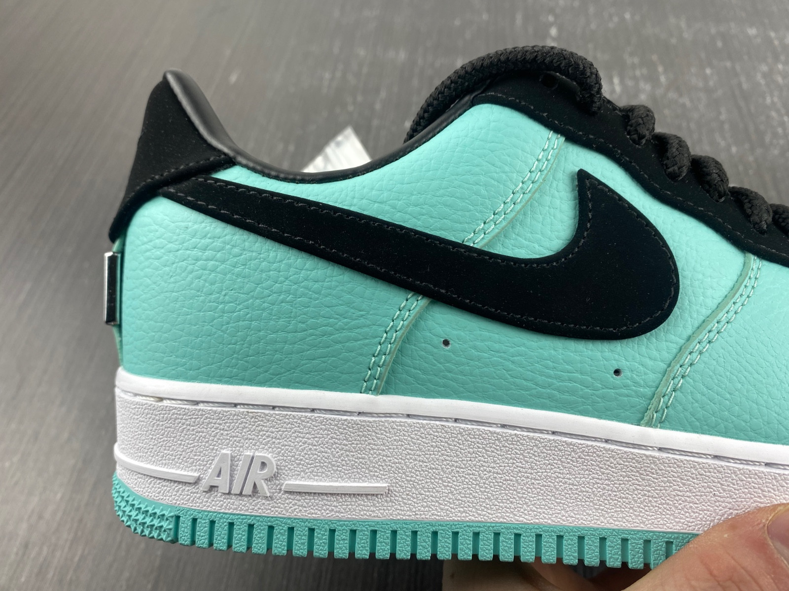 T*f*ny & co. x air force 1 low dz1382-002