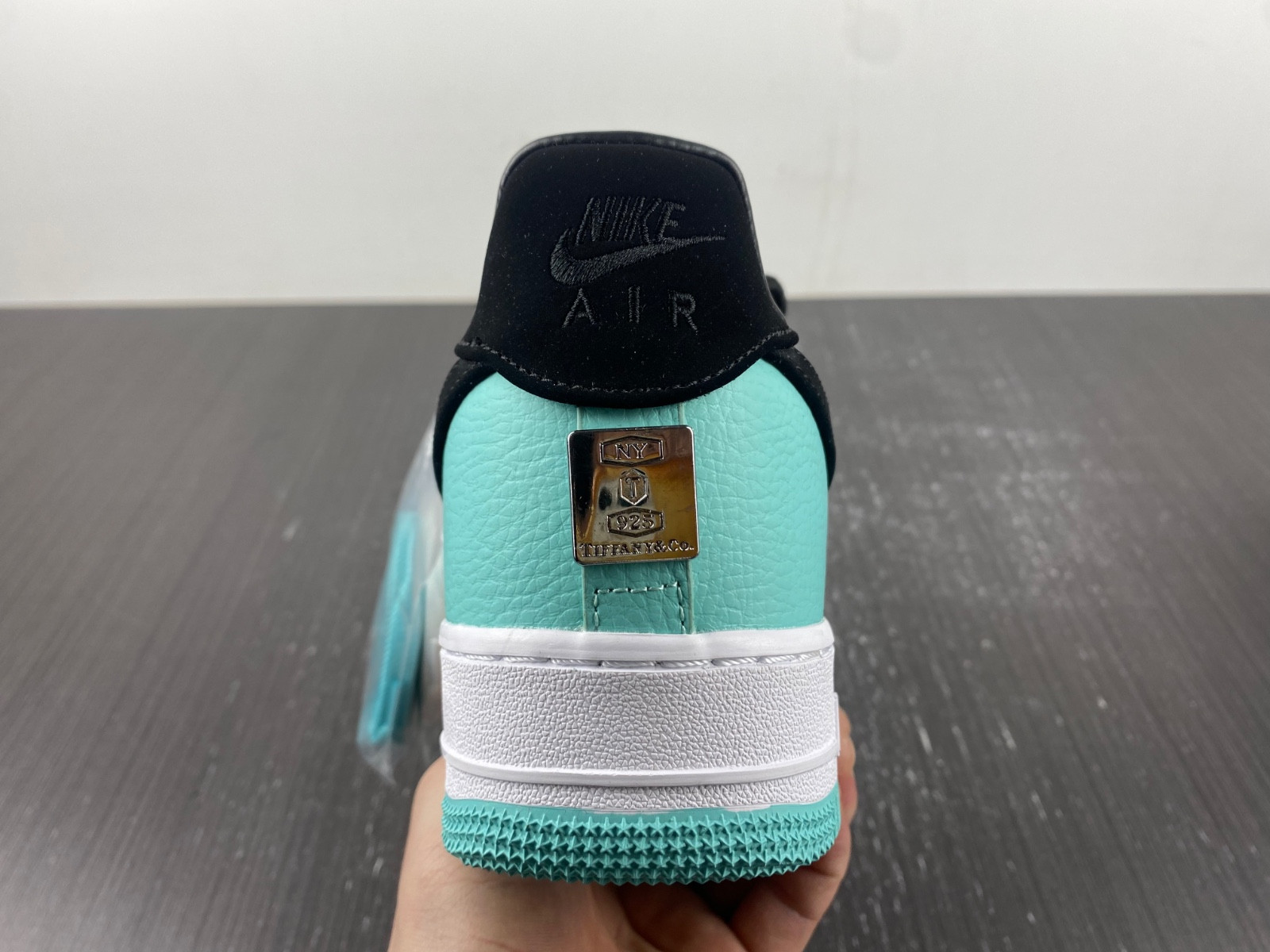 T*f*ny & co. x air force 1 low dz1382-002