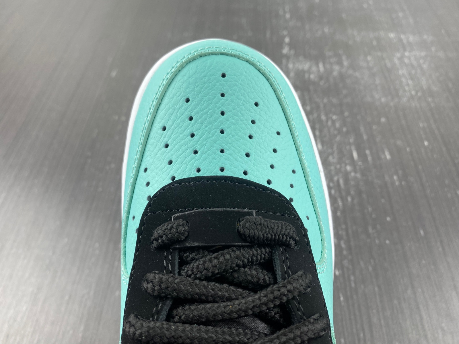 T*f*ny & co. x air force 1 low dz1382-002