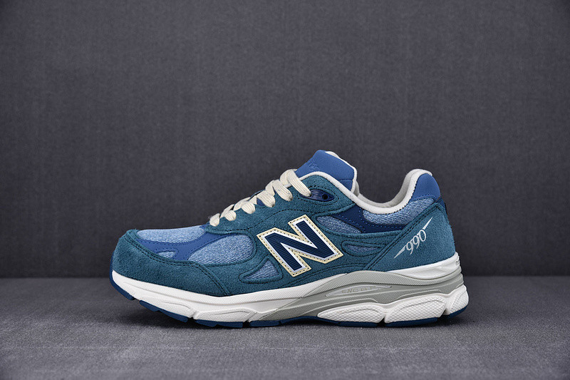 New Balance 990v3 Levi