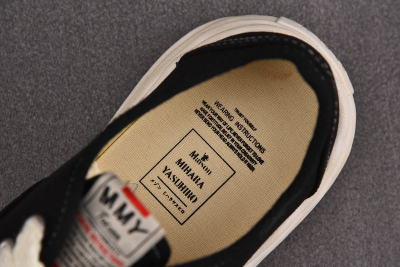 MAISON MIHARA SNEAKERS