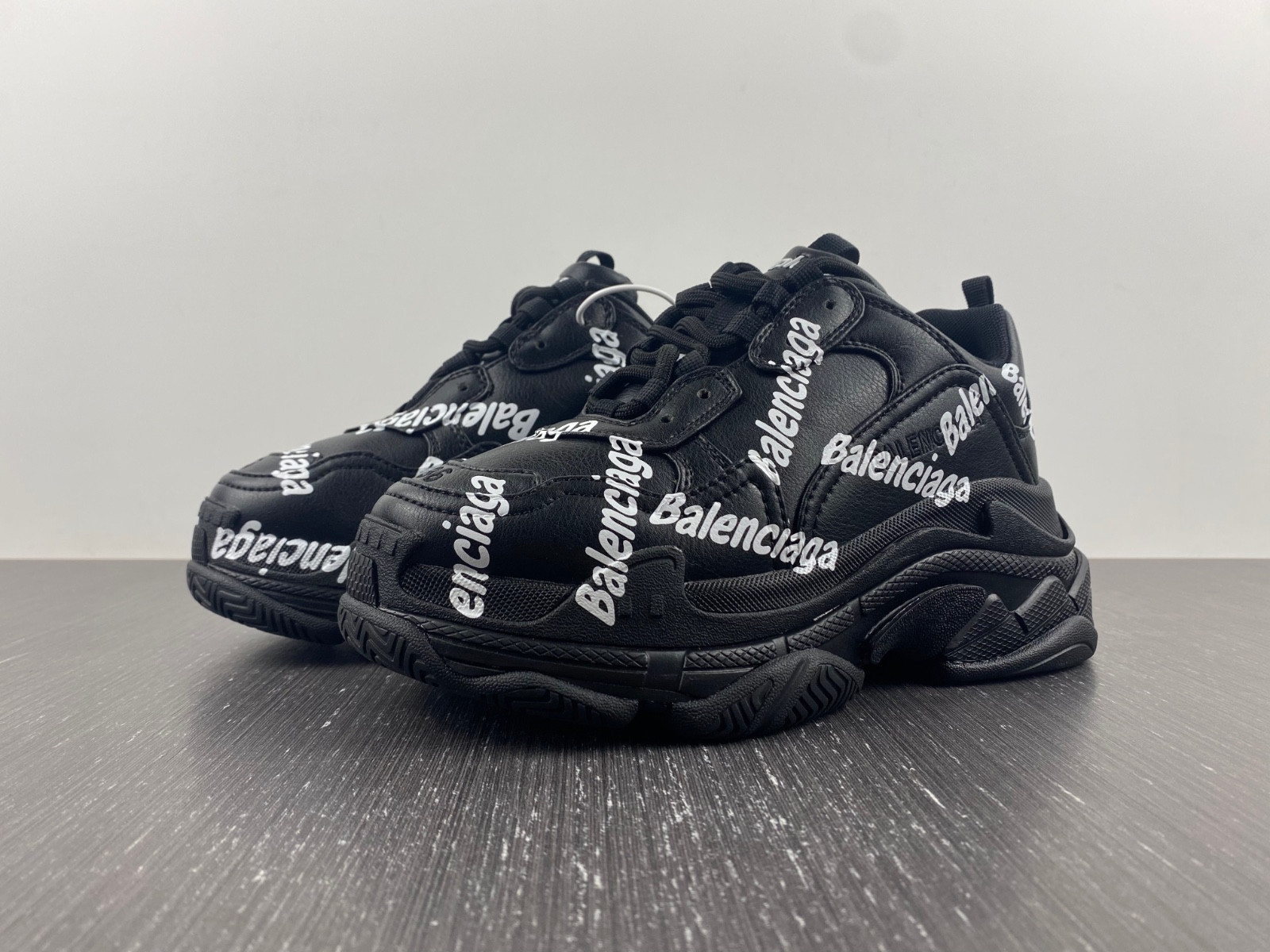 Ba*len*cia*ga triple s 524839 w2rn3 9025
