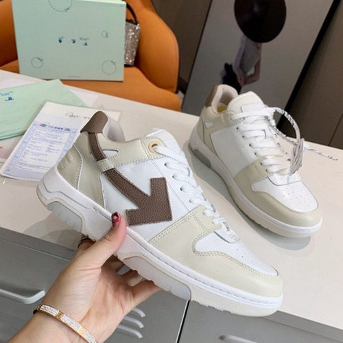 Off-White c/o Virgil Abloh