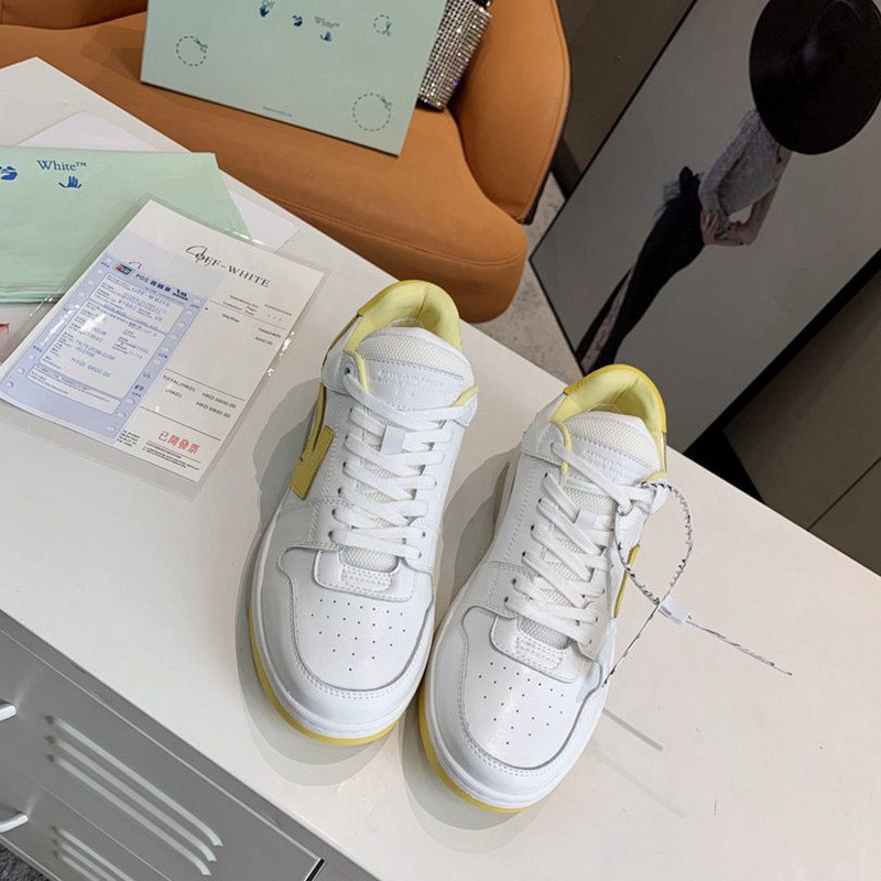 Off-White c/o Virgil Abloh
