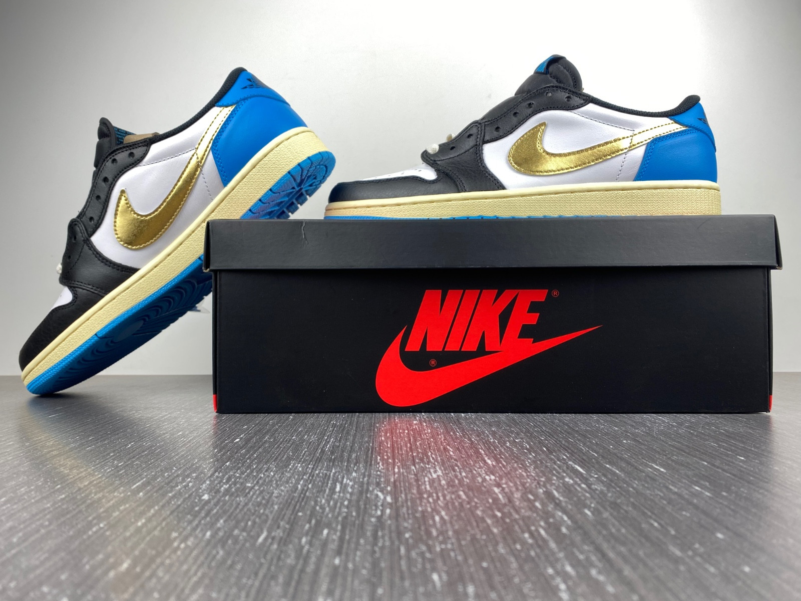 Jordan Air Jordan 1 Low OG CZ0790-104