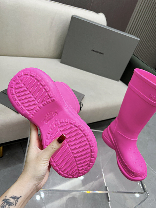 Ba*len*cia*ga x crocs boot pink