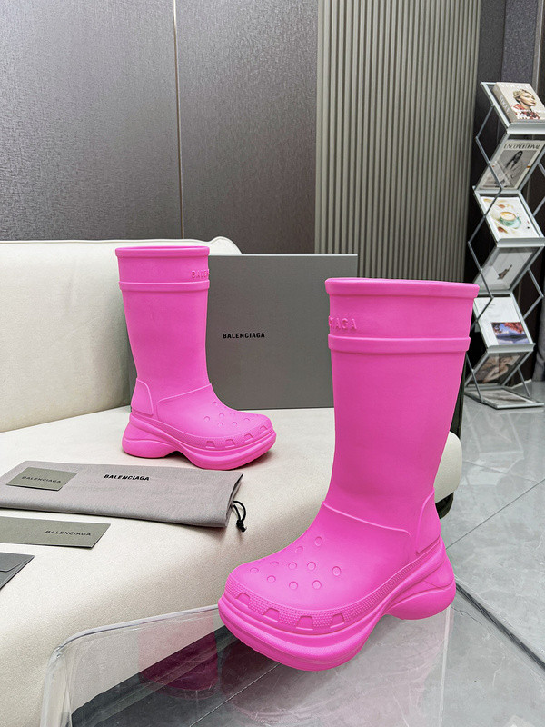 Ba*len*cia*ga x crocs boot pink