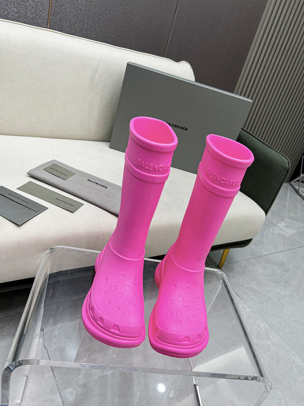 Ba*len*cia*ga x crocs boot pink