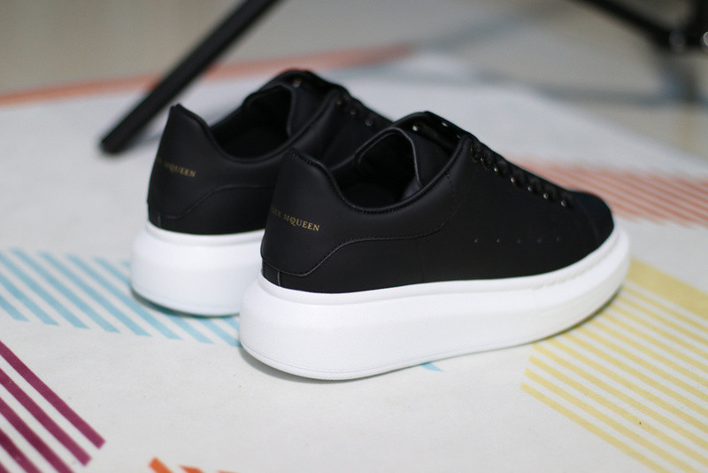 ALEXANDER MCQUEEN SNEAKER