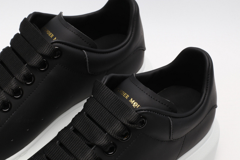 ALEXANDER MCQUEEN SNEAKER