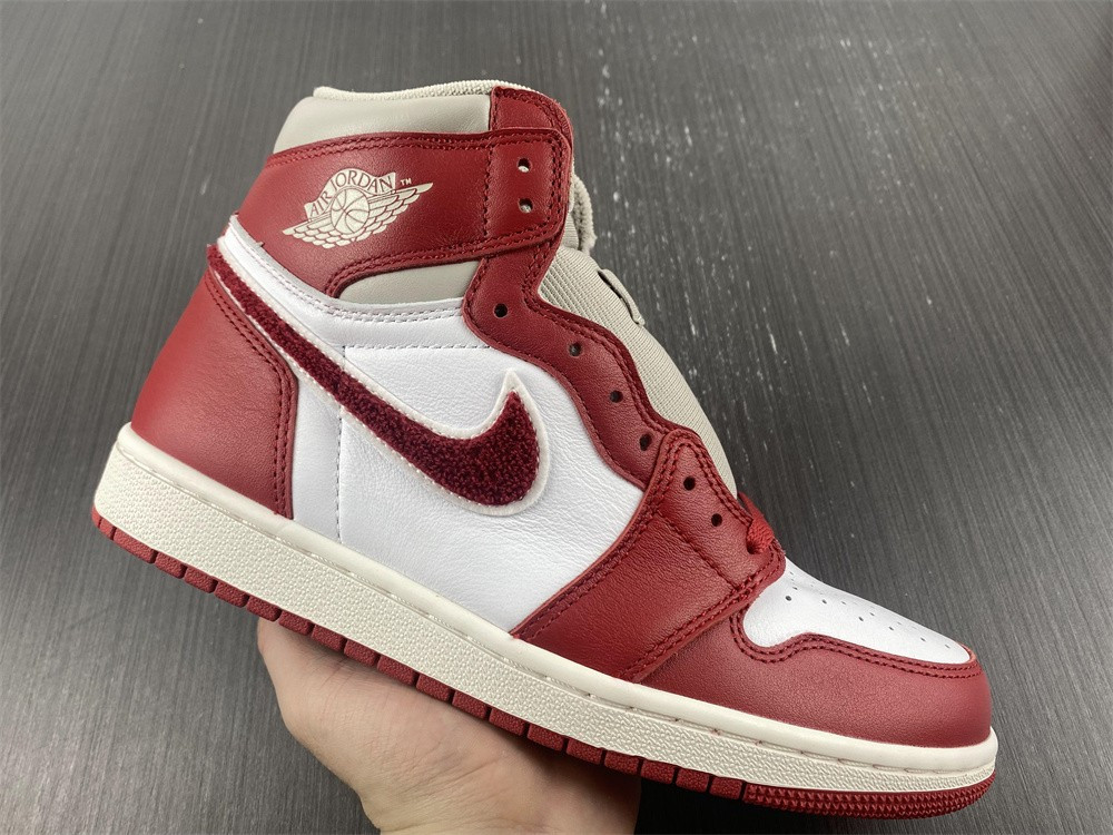 Jordan 1 High OG Newstalgia Chenille DJ4891-061