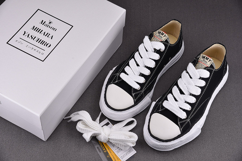 MAISON MIHARA SNEAKERS