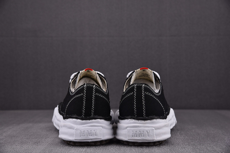 MAISON MIHARA SNEAKERS