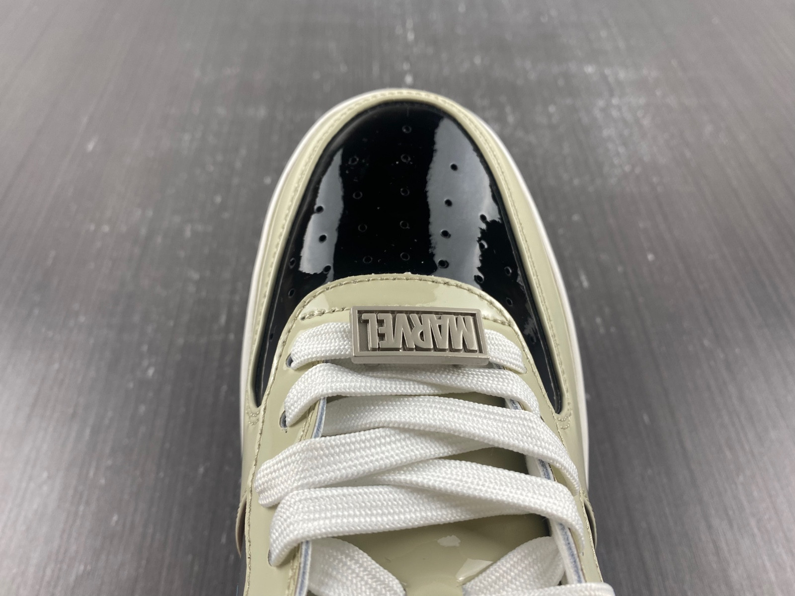 BAPE SNEAKERS