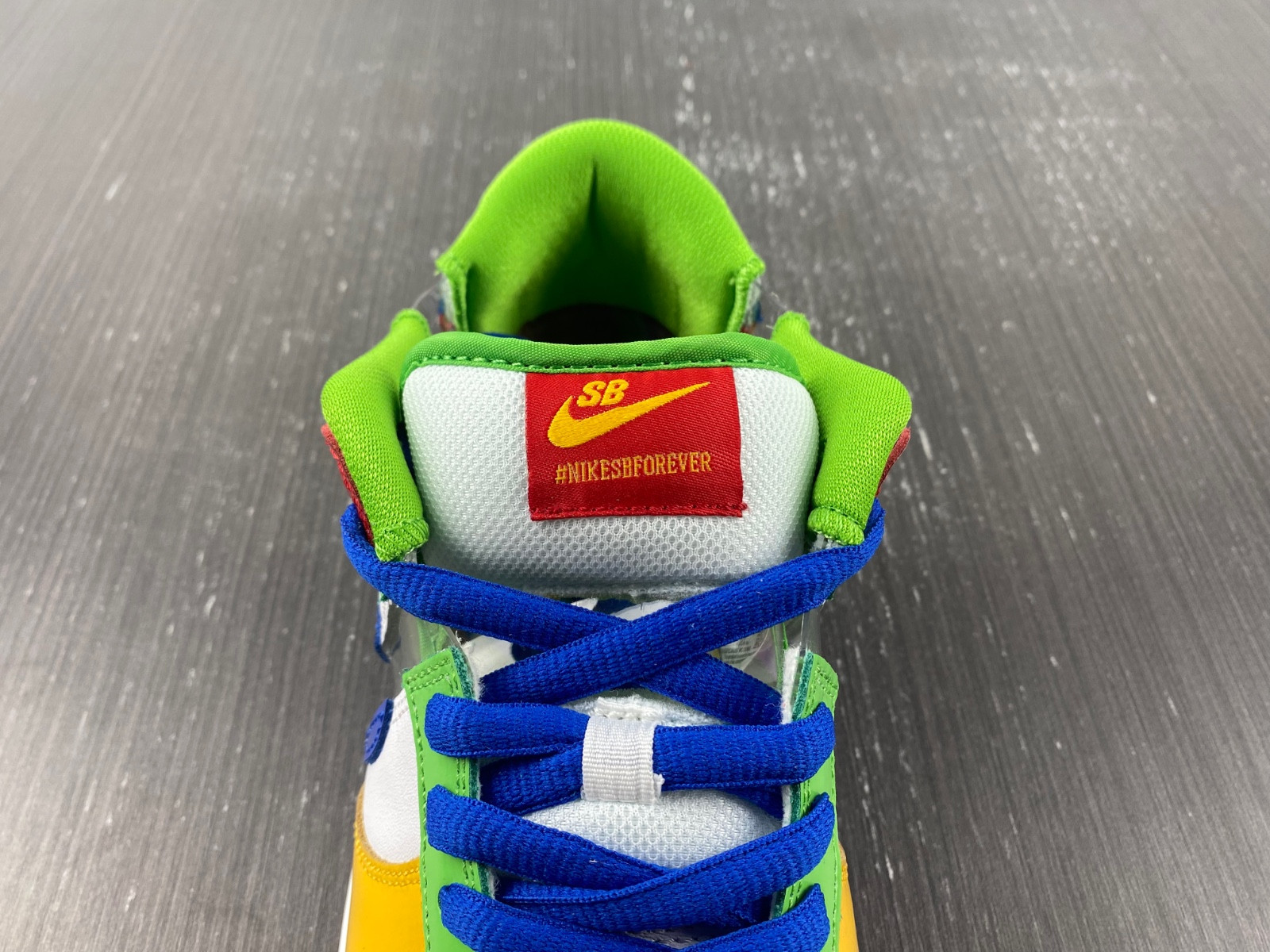 Nike SB Dunk Low eBay Sandy Bodecker - FD8777-100