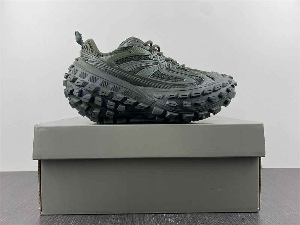 Ba*len*cia*ga bouncer chunky-sole sneakers