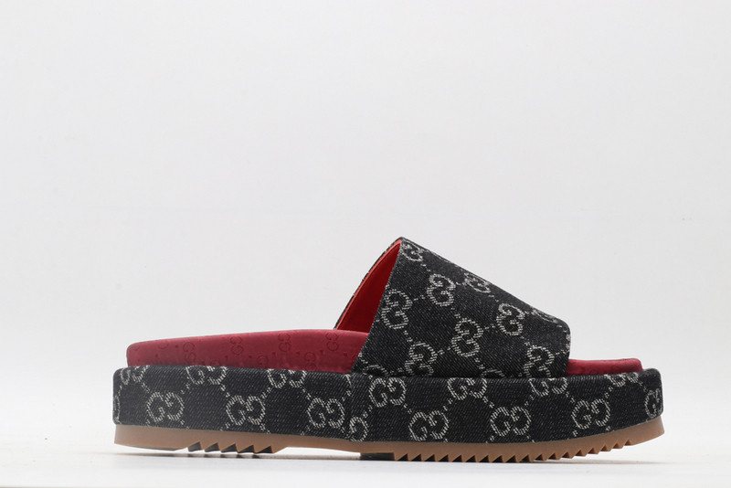 GUC LEATHER SLIDE