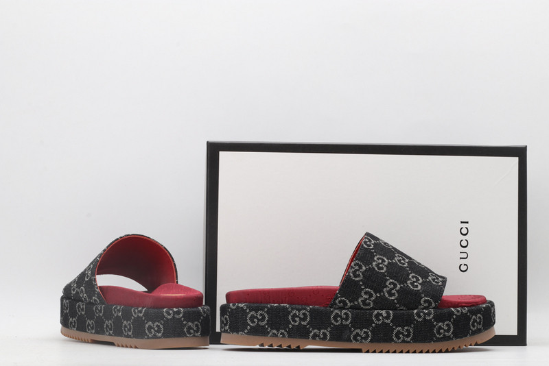 GUC LEATHER SLIDE