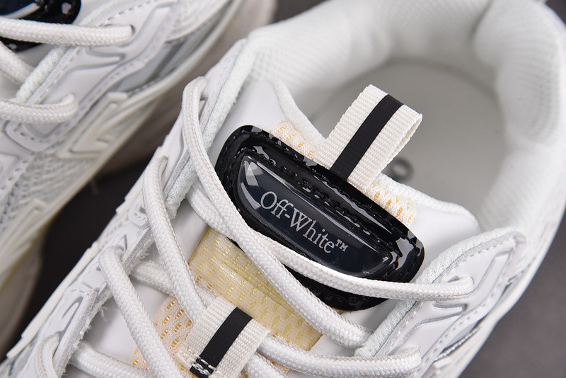 Off-White c/o Virgil Abloh