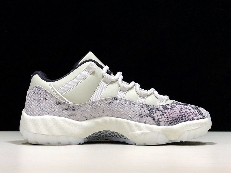 AIR JORDAN 11 RETRO LOW 