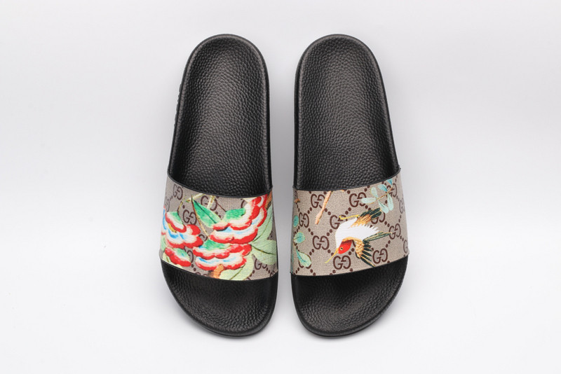 GUC LEATHER SLIDE
