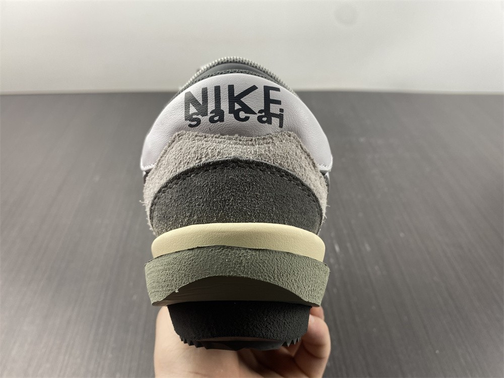 Sacai x Nike Zoom Cortez 4.0 Dark Grey White Green DQ0581-001