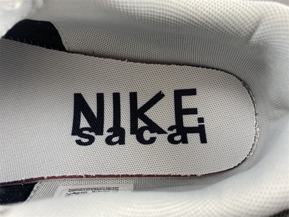 Sacai x Nike Zoom Cortez 4.0 Dark Grey White Green DQ0581-001