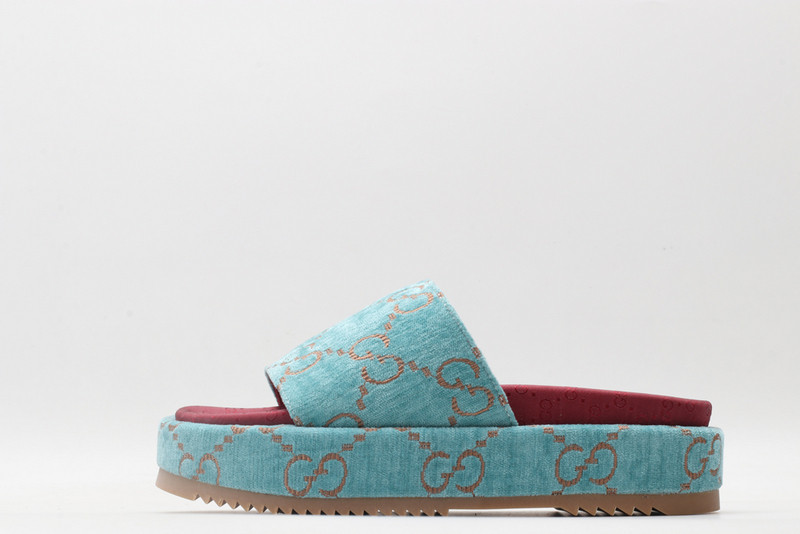 GUC LEATHER SLIDE