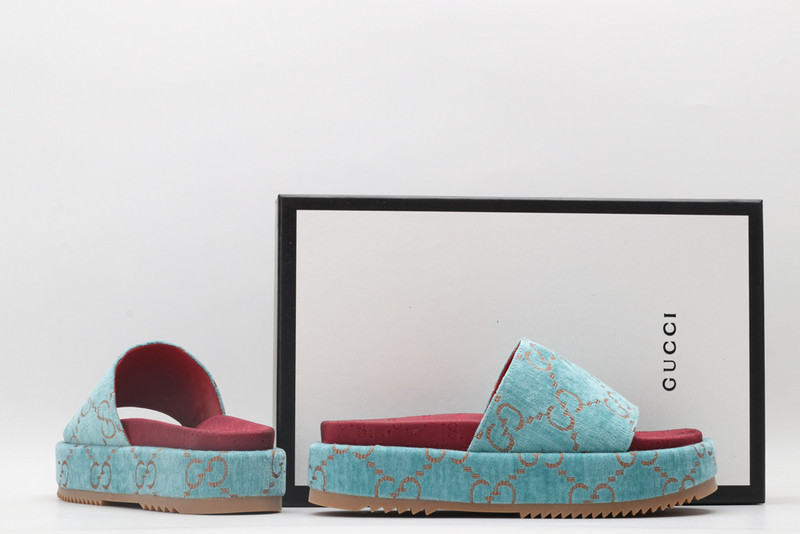 GUC LEATHER SLIDE