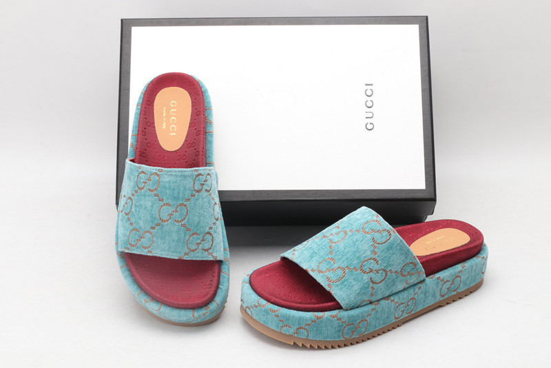 GUC LEATHER SLIDE